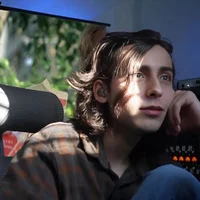 Aidan Gallagher 