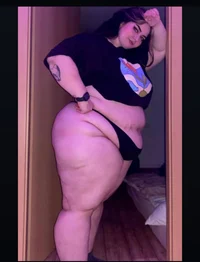 Fat goth girl