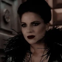 01 - Evil Queen