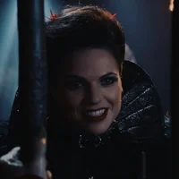 01 - Evil Queen