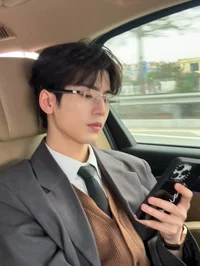 He Su-Ye