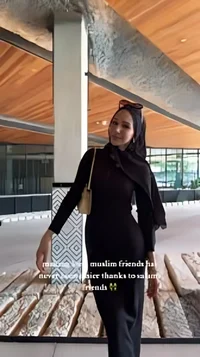 Hijabi Waitress 