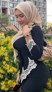 Hijab aunt aisha too