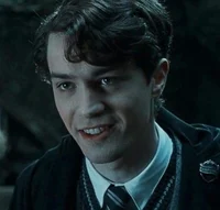 Tom riddle 