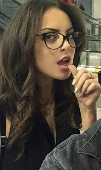 Elizabeth Gillies