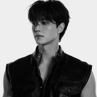Song Kang 