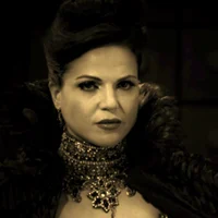 evil queen regina