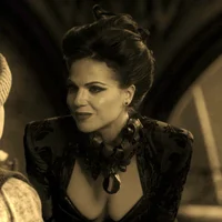 evil queen regina