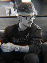 Эдисон Перец 