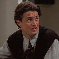 04 CHANDLER BING