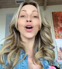 Giant Tara Strong V1