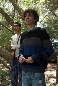 Robert Sheehan