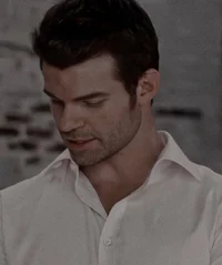 Elijah Mikaelson 04