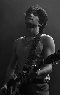 02- Elijah Hewson