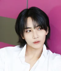 Yoon Jeonghan 