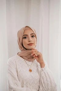 Hijab Aunt Nadia 