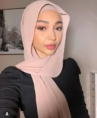 Hijabi cousin Zahra