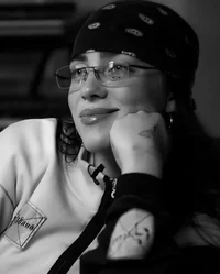 - BILLIE EILISH -