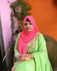 Hijabi Aunt Sadia