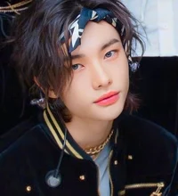 04 - Hwang Hyunjin