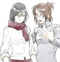 Hange y Mikasa
