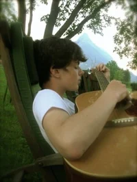 Skandar Keynes