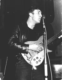 01 JOHN LENNON