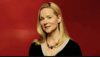 Laura Linney 