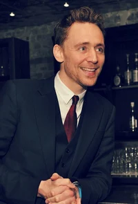 Tom hiddleston 