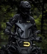 Мотоциклист полицейс