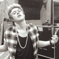 NIALL HORAN