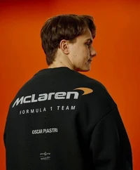 01 - Oscar Piastri 