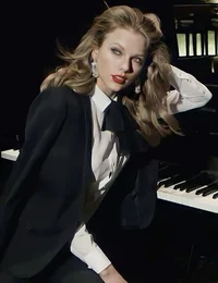 Taylor Alison Swif 