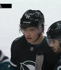 02-Macklin Celebrini