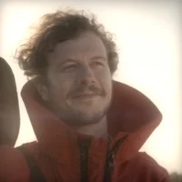 Максим Шустов 