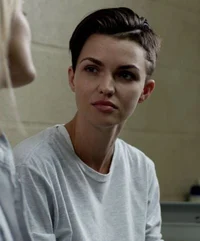1OITNB Stella Carlin