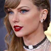 Taylor Alison Swif 
