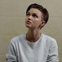 1OITNB Stella Carlin