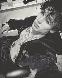 FRIEND WITH BENEFITS