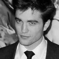 Robert Pattinson