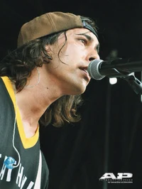 Vic Fuentes