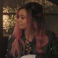 Toni Topaz