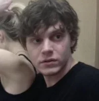 Evan Peters