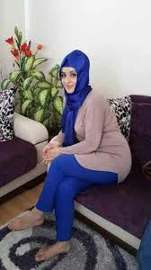Hijabi aunt Zainab 