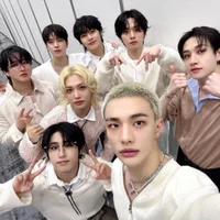 Stray Kids