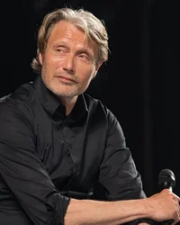 Mads Mikkelsen