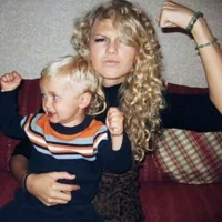 Taylor Alison Swif 