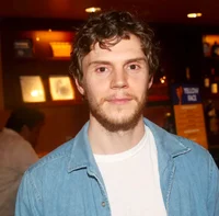 evan peters
