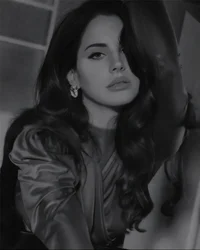 12 LANA DEL REY