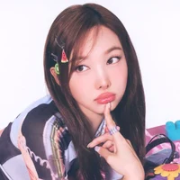 Im Nayeon